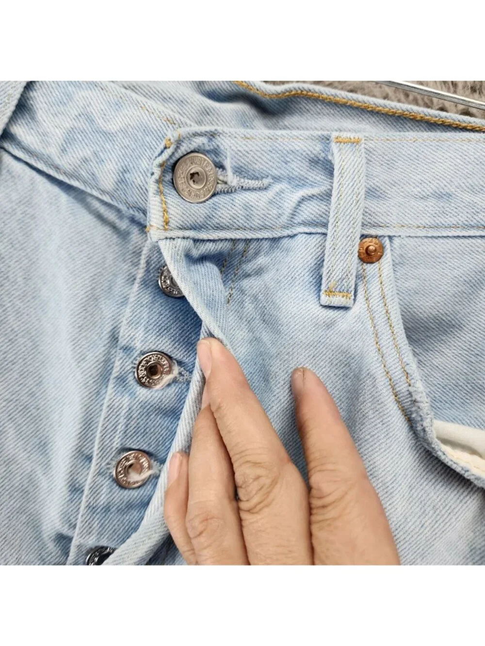 Levis Jeans Womens 29 Light Blue 501 Button Fly Cotton Straight *Read*